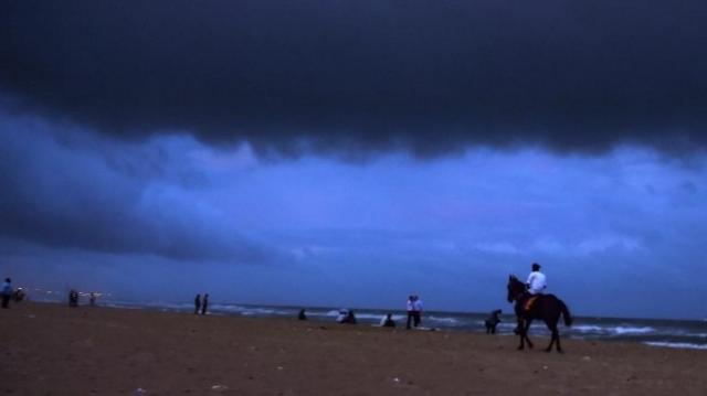 Cyclone Vayu will bring heavy rainfall in Gujarat, Maharashtra