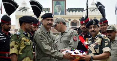 exchange of sweets on Border on the occasion of Eid-ul-Fitr
