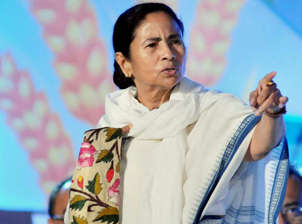 Mamata sets 4 hour deadline for protesting doctors